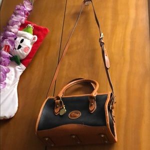 Dooney & burke Hand/shoulder bag